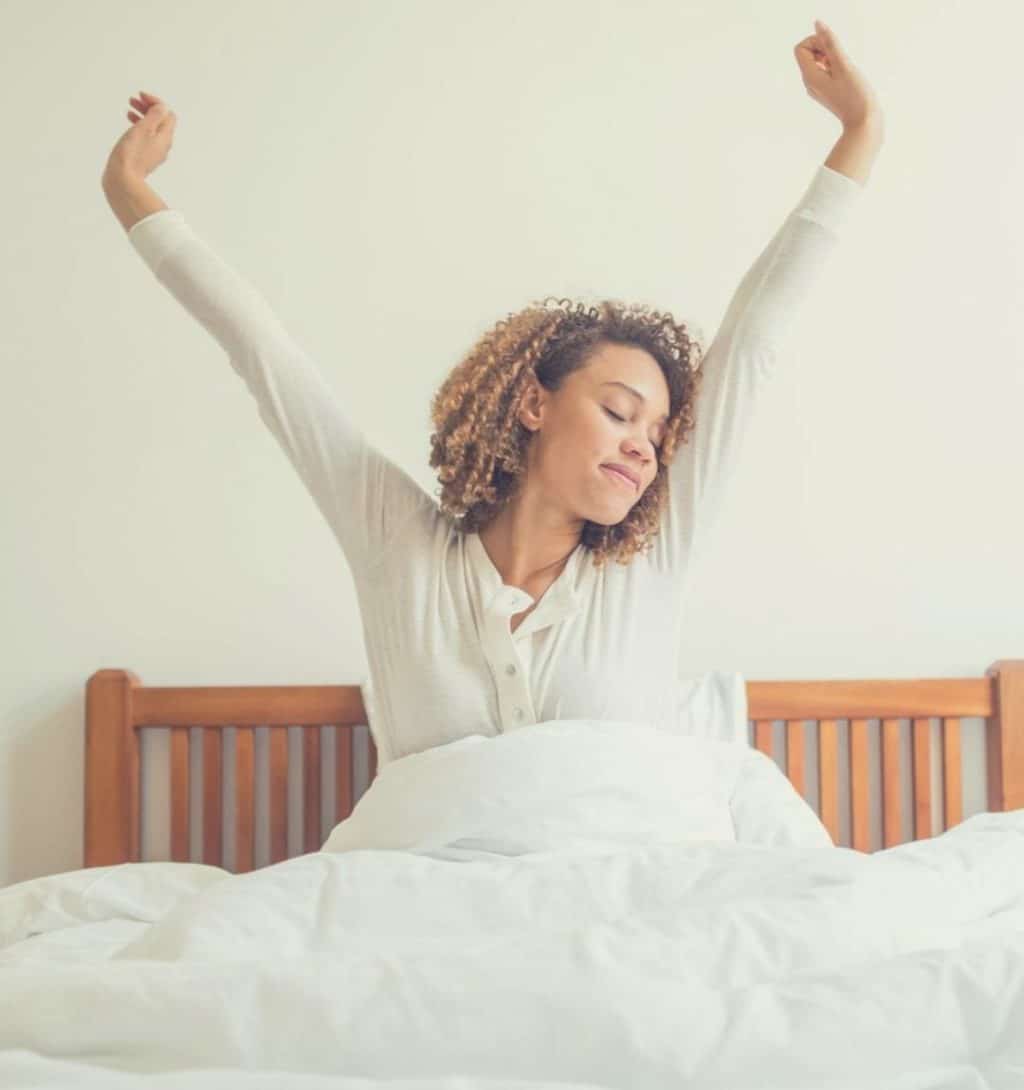 Love yourself and enjoy self care by establising a healthy morning routine.