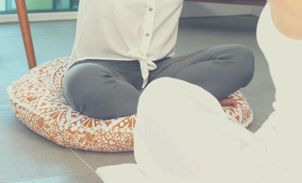 Zafu Meditation/Yoga Cushion with Carrying Handle Batik Style Black DMBT08-1 