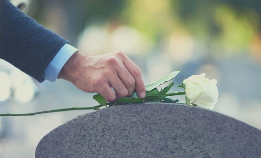 25 Things to Say to Comfort Someone at a Funeral Happier Human