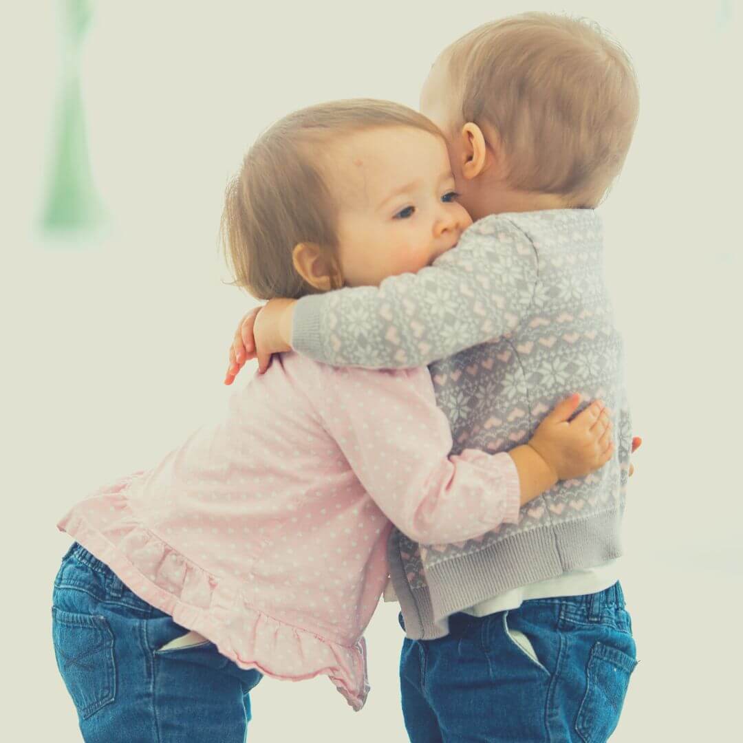 benefits of hugging in a relationship | benefits of hugs and kisses | benefits of hugging for 20 seconds