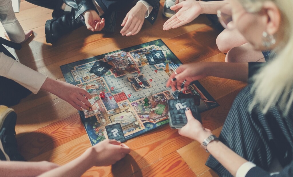 best board games for 8 players | best board games for 6 8 players | party games for 8 players