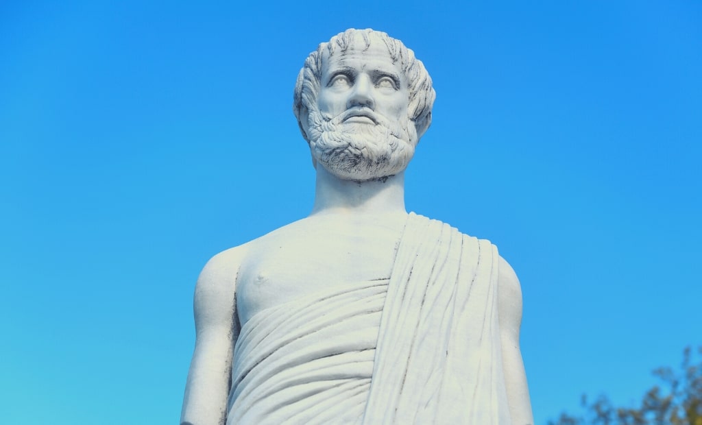 35 Well-known Aristotle Quotes & Sayings to Apply to Your Life